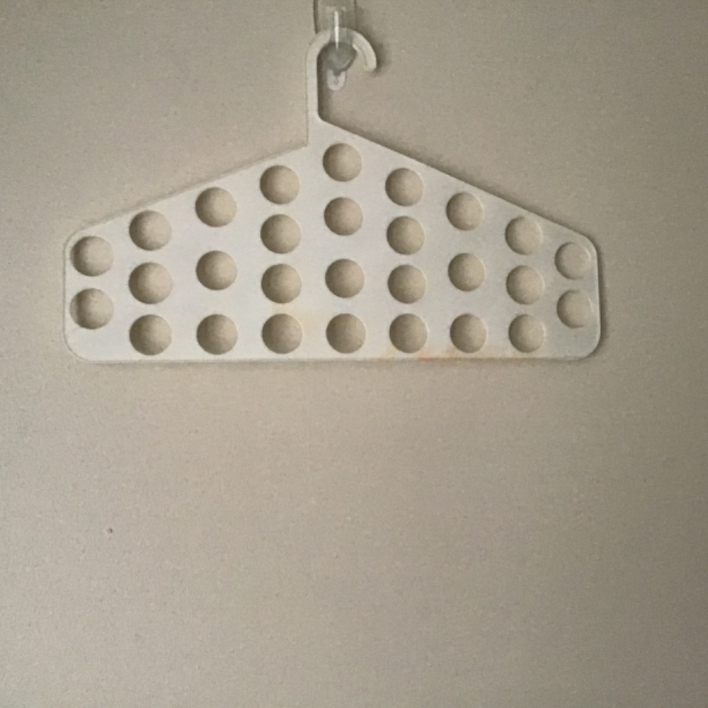 Closet hanger accessories holder - Picture 2 of 4